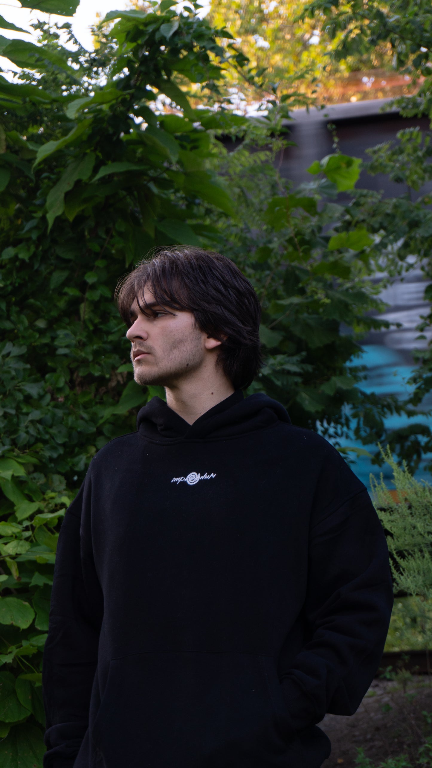 Black "Thorn" Pullover