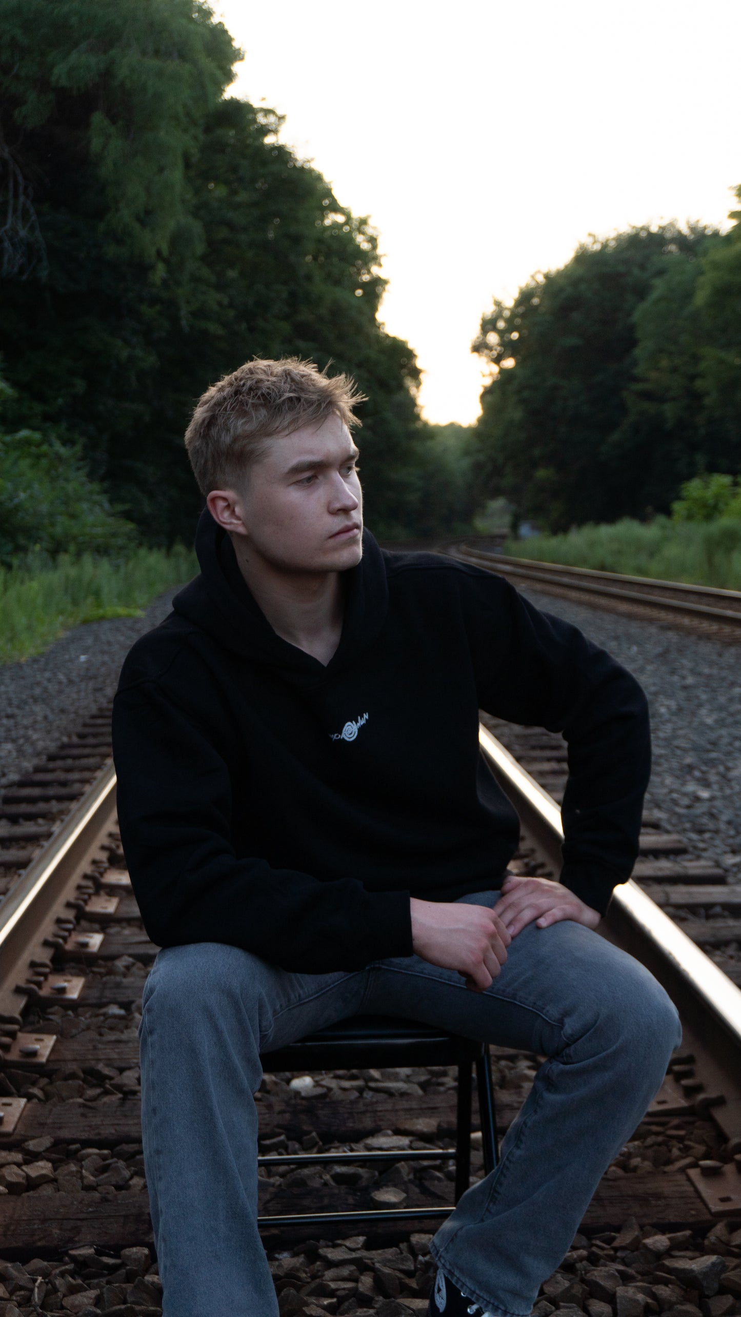 Black "Thorn" Pullover